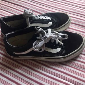 Black classic vans